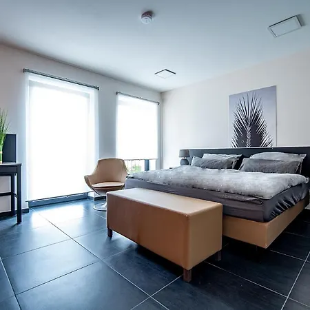 Am Blauen Stein Apartment *